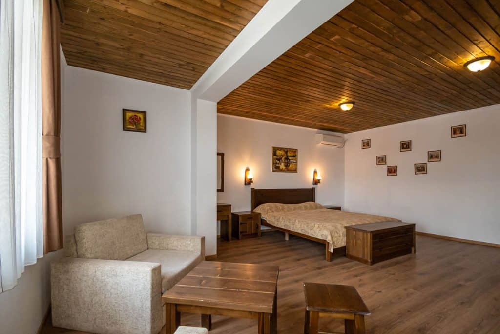 VIP стая в комплекс Стара Плиска - настаняване в хотел до Шумен